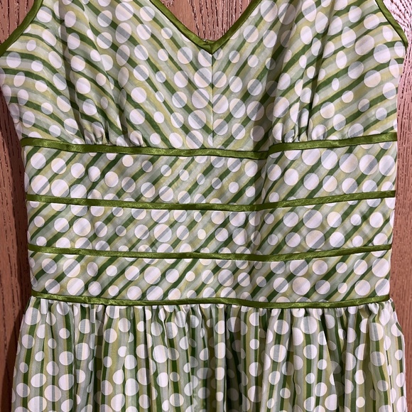 Amanda Lane Women’s Green & White Polka Dot Sheer A-Line Classic 90s Dress Sz-12 - Picture 3 of 6